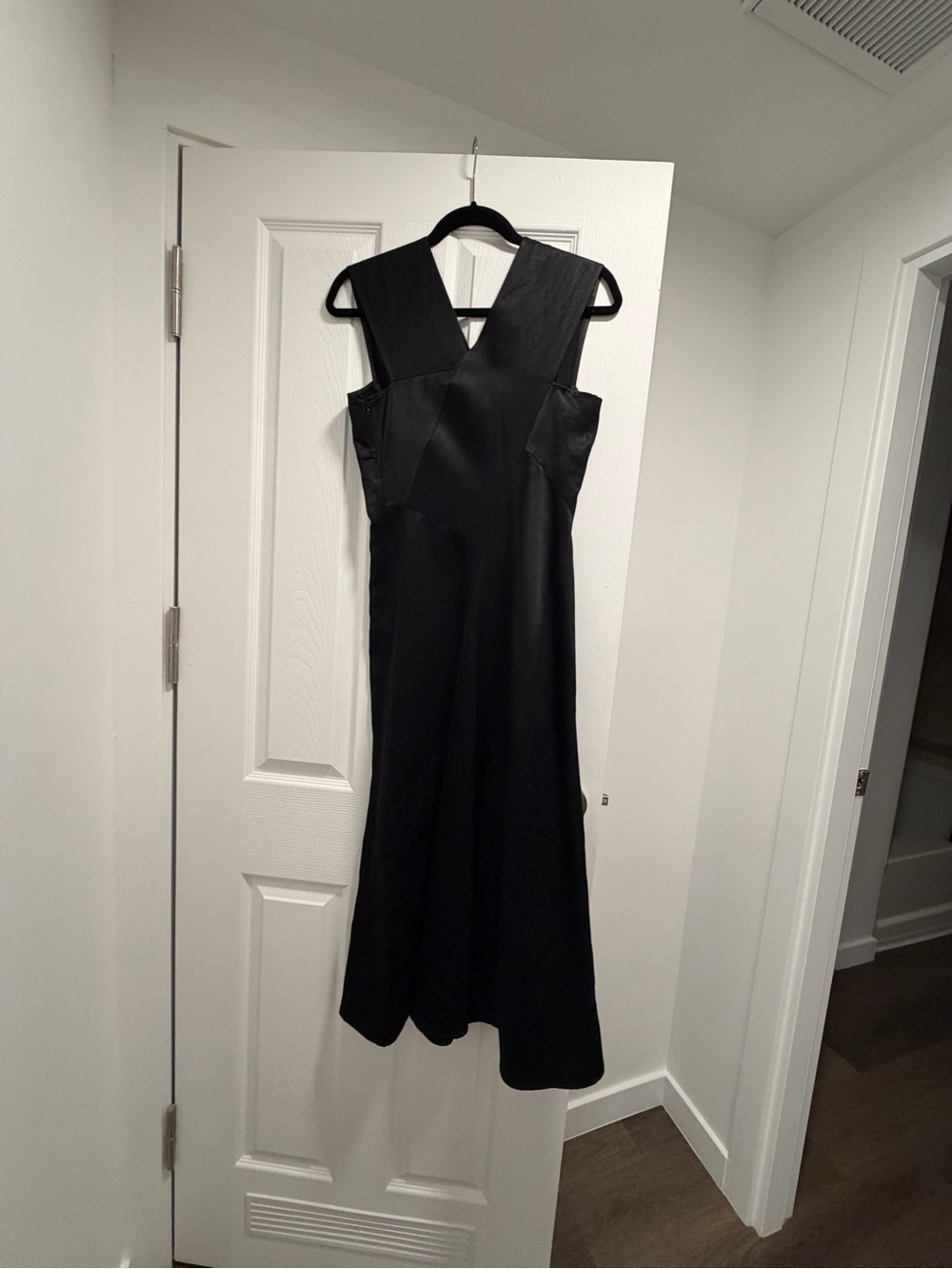 Maria Cornejo Black Sleeveless V-Neck Midi Dress with Crossback Detail - Picture 2 of 3